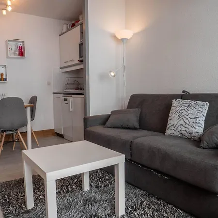 Apartment 23m² A Meribel Mottaret Avec Balcon, Pied Des Pistes, Ideal Famille - Fr-1-355-194 *
