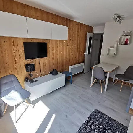 23m² A Meribel Mottaret Avec Balcon, Pied Des Pistes, Ideal Famille - Fr-1-355-194 *